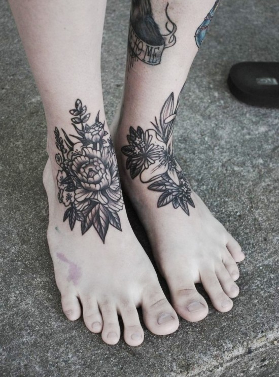 85 sinnvolle Knöchel Tattoo Ideen für Frauen blumen auf der vorderseite