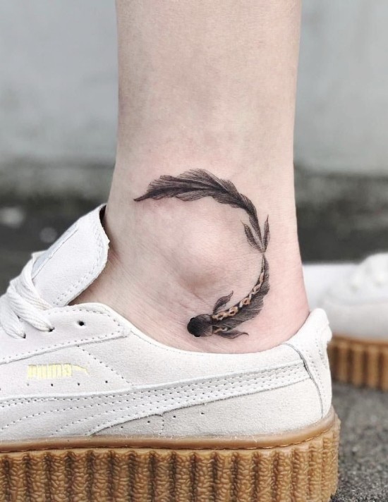 85 sinnvolle Knöchel Tattoo Ideen für Frauen koi fisch goldfisch japan