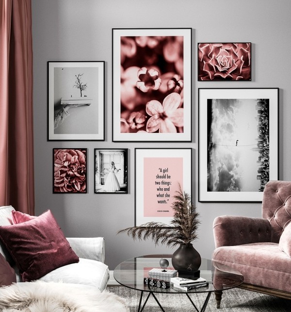 Bilderwand gestalten und Wohnräume kreativ aufpeppen rosa samt feminin wohnzimmer wand
