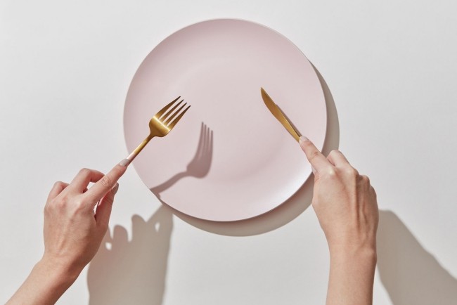 Intermittierendes Fasten 6 populäre Methoden des Intervallfastens hungern kann auch gesund sein