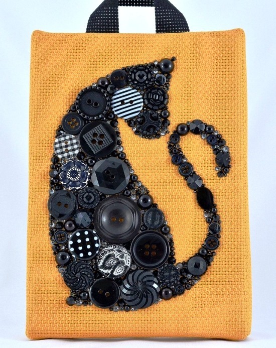 60 herbstliche Ideen zum Basteln mit Knöpfen handyhülle stoff schwarze katze halloween
