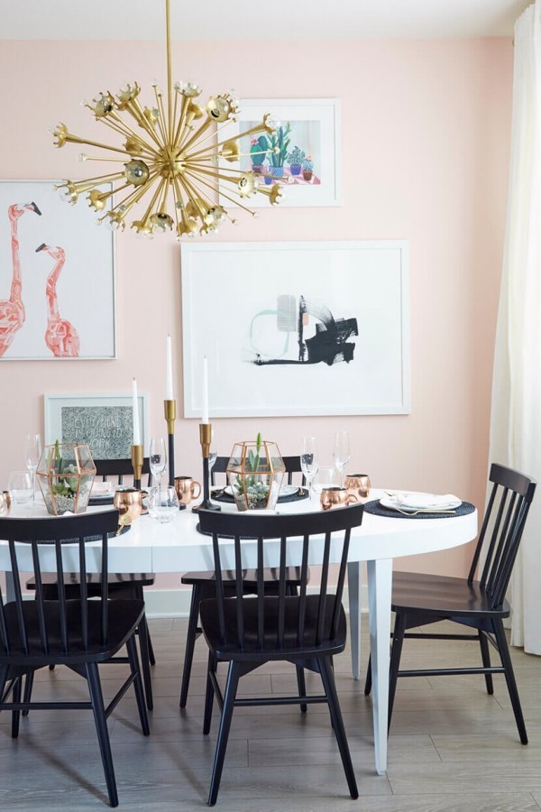 So wählen Sie die richtige Pastell Wandfarbe für Ihr Zuhause rosa wände mit dunklen akzenten