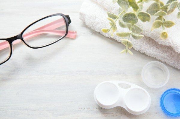 Die Brille durch Kontaktlinsen ersetzen