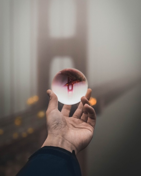 Geheimnisse der Glaskugel Fotografie – Tipps und Ideen golden gate bridge bei nebel