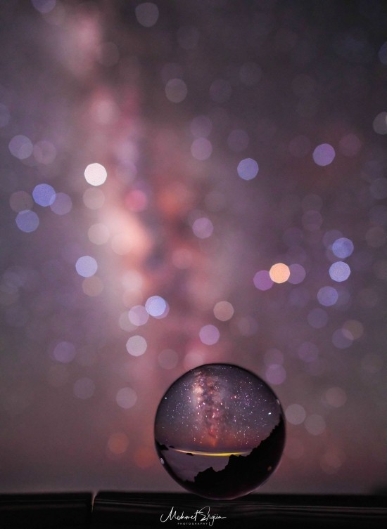 Geheimnisse der Glaskugel Fotografie – Tipps und Ideen milchstraße sternenhimmel foto