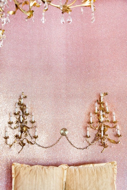 Glitzer Wandfarbe selber mischen und auftragen schlafzimmer mit rosa glitter wände
