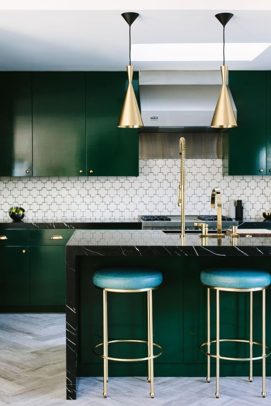 Ist die Wandfarbe Dunkelgrün richtig für Sie Design-Tipps und Ideen küche deko grün mit elementen in gold