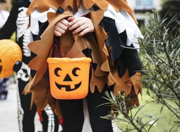 Woher kommt Halloween Fakten und Wissenswertes zum Gruselfest! süßes oder saures kinder kostüme