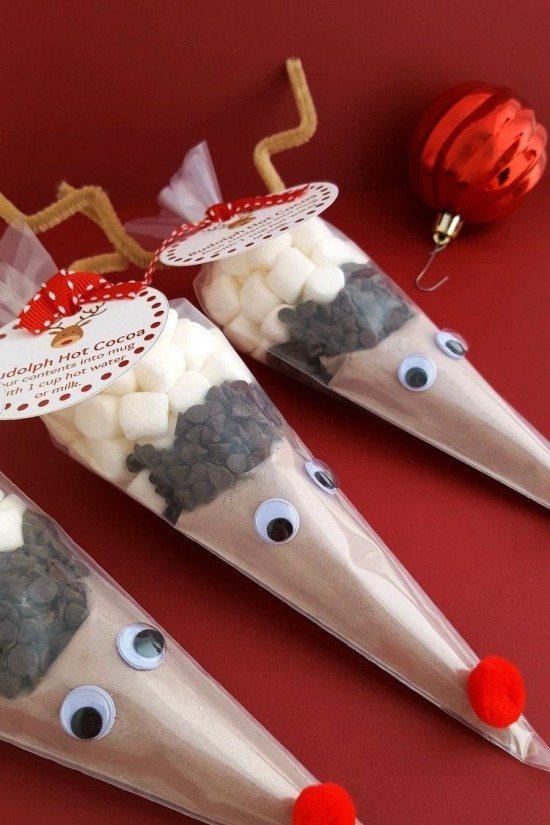 65 festliche Bastelideen für Weihnachten zum Verschenken heiße schokolade in tüte wie rudolf