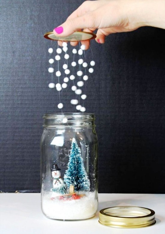 Schneekugel zu Weihnachten selber machen – 2 Anleitungen und Ideen wasserlos mit pompons als schnee