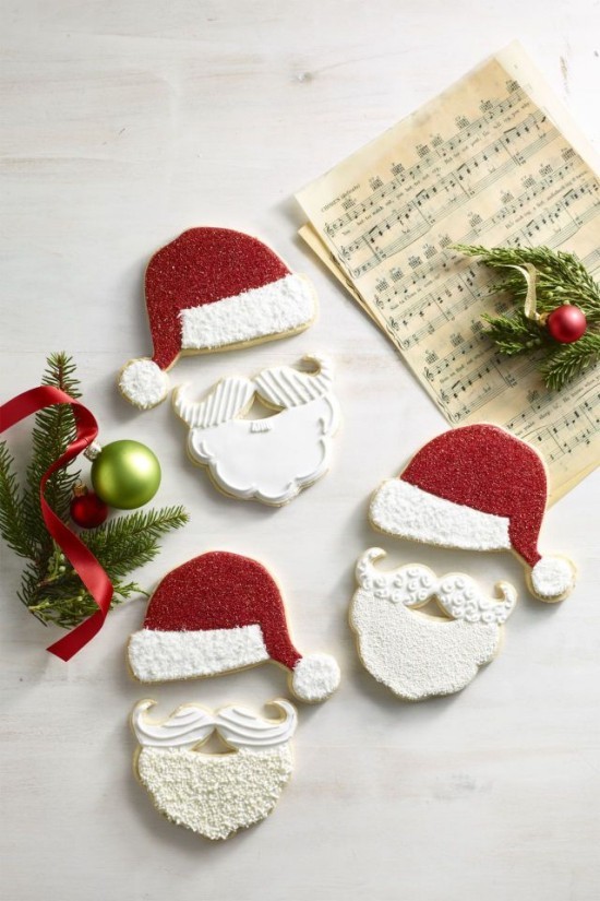 Süße Butterplätzchen zu Weihnachten backen und dekorieren einfache weihnachtsmänner bart und mütze