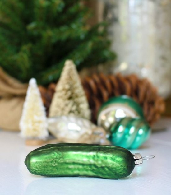 Weihnachtsgurke Steckt Wahrheit hinter dieser ausgefallenen Tradition essiggurke ornament lustig