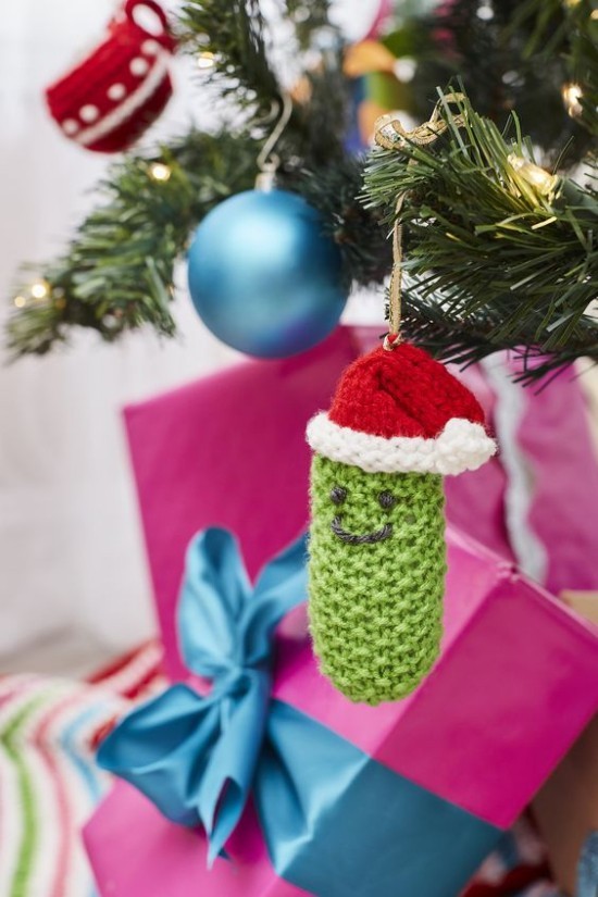 Weihnachtsgurke Steckt Wahrheit hinter dieser ausgefallenen Tradition gestrickte essiggurke mit mütze ornament