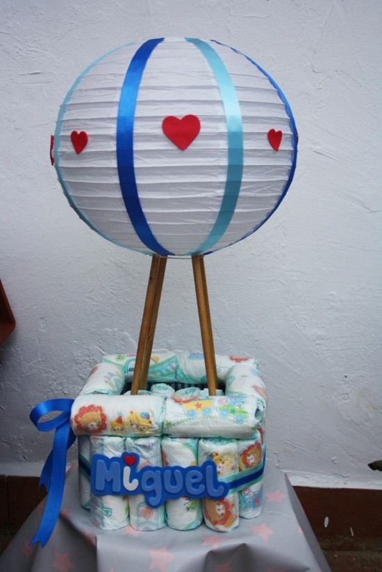 windelgeschenke selber mache luftballon aus windel baby geschenke