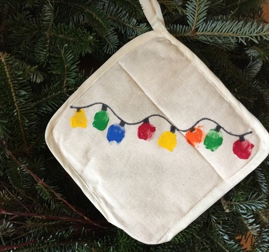 Kreative und praktische Weihnachtsgeschenke basteln mit Kindern topflappen mit lichterkette diy