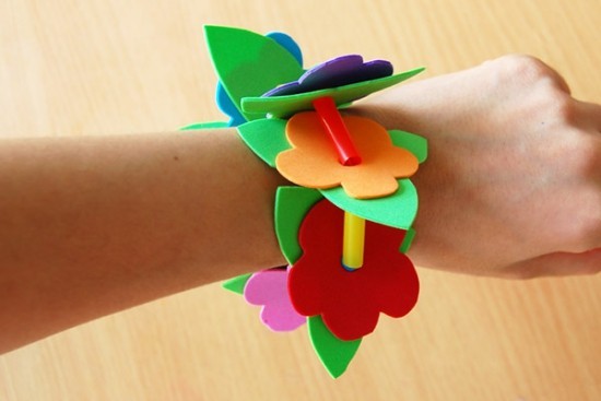 Basteln mit Kindern zum Frühling - 40 kreative Ideen und Anleitung armband filz blumen