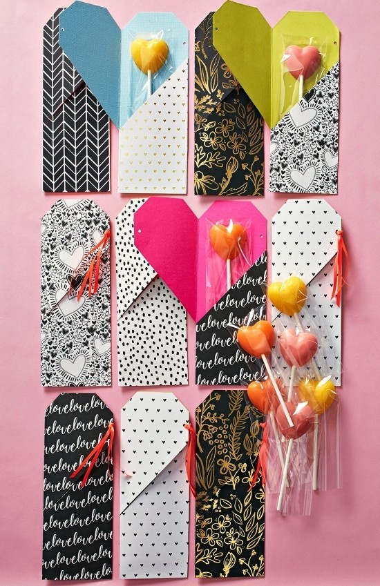 So gestalten Sie die beste Valentinskarte zum 14. Februar niedliche bunte karten mit lutscher