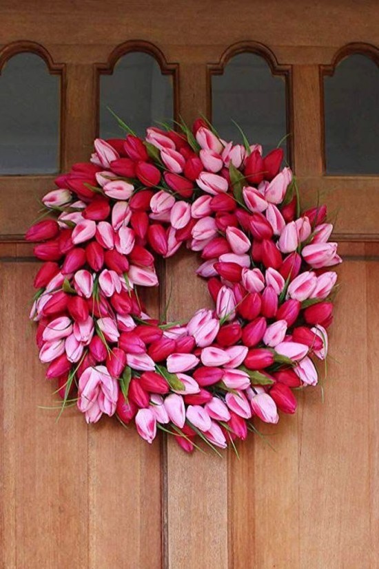 Türkranz für den Frühling leicht selber machen kranz mit rosa tulpen feminin groß