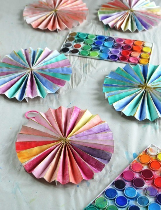 60 frische Bastelideen zum Frühling für Erwachsene bunte windräder malen wasserfarben