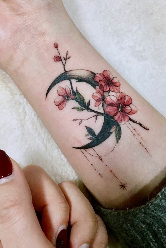 kirschblüten tattoo mond tattoo ideen