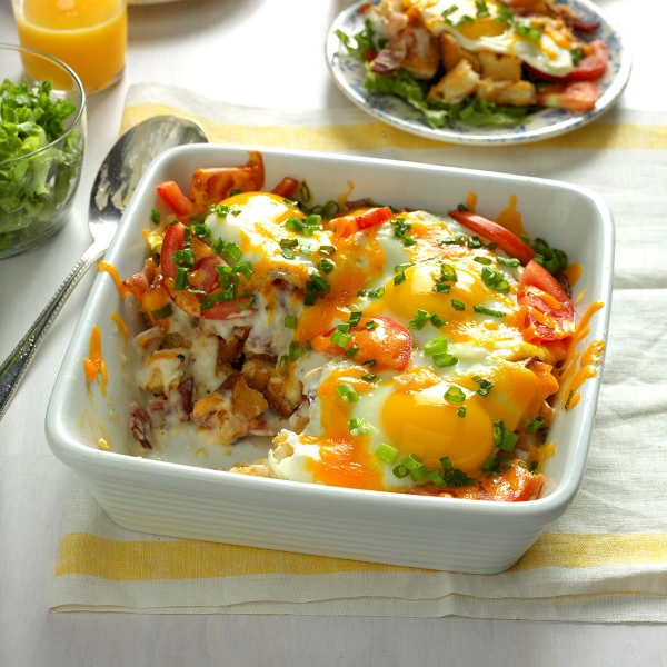 Festliche und traditionelle Osterfrühstück Ideen und Rezepte eier gericht mit fleisch und käse
