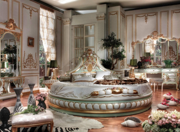 Italienische Schlafzimmer – Eleganz, Stil und Komfort durch italienische Möbel barock stil luxus gold