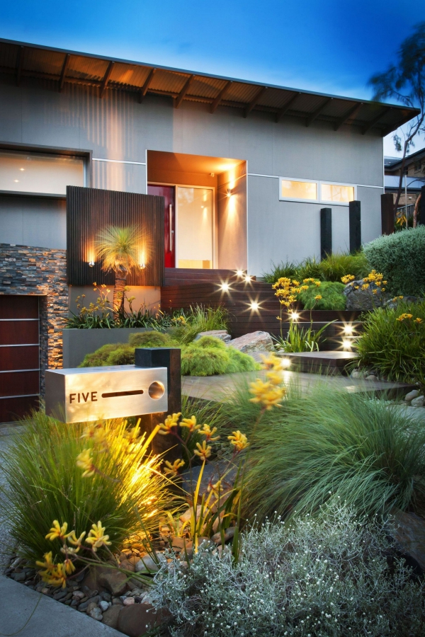 Kreative und schöne Vorgarten Ideen und Gestaltungstipps vorgarten modern abend beleuchtung