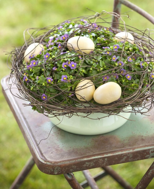 Osterdeko basteln aus Naturmaterialien garten deko nest blumen eier