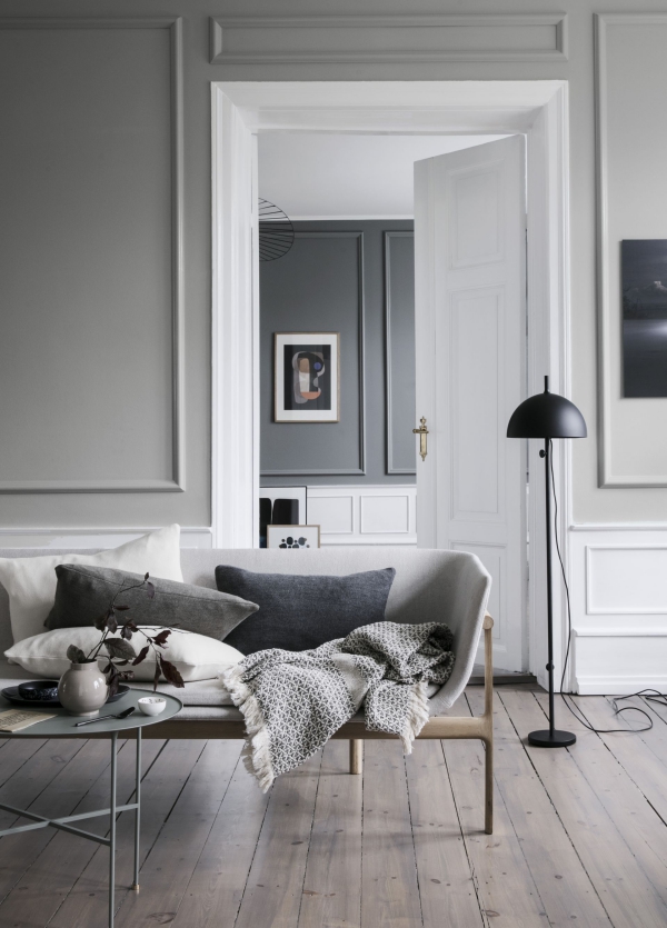 Wandfarbe Hellgrau und wie Sie sie richtig einsetzen skandi chic wohnzimmer typisch minimal