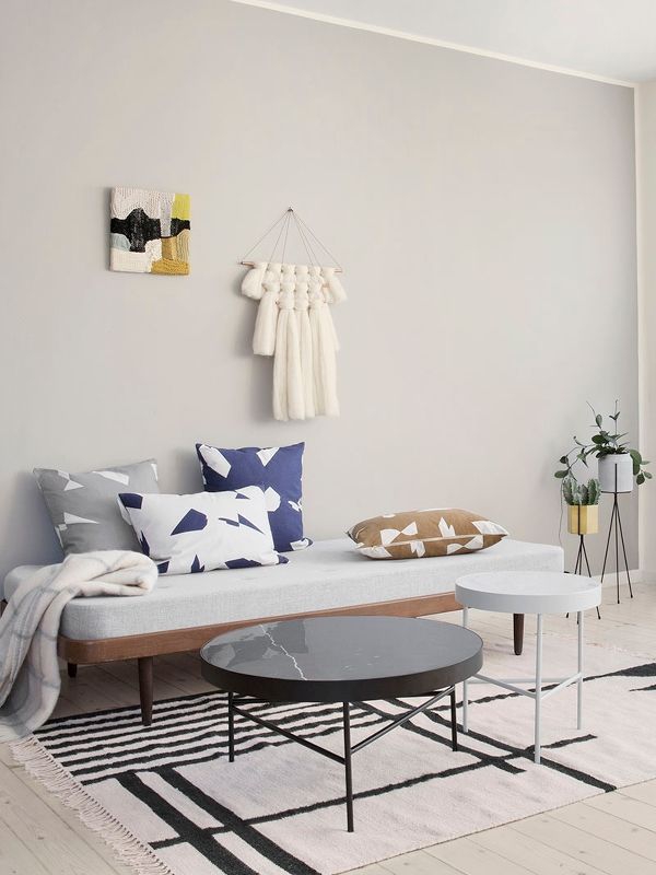 Wandfarbe Hellgrau und wie Sie sie richtig einsetzen wohnzimmer minimalistisch schick
