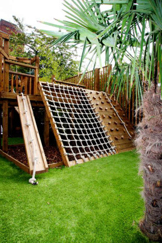 Kinderspielplätze im eigenen Garten Gartenspielhaus Kletterwand Rutsche Netz