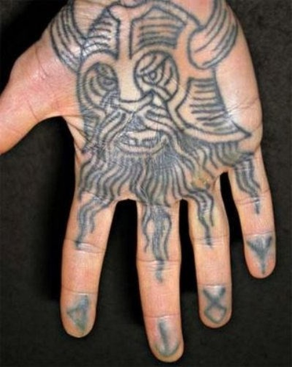 Tattoo Trends 2020 - eine Kleine Hand