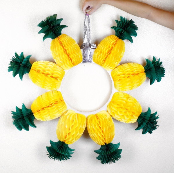 Türkranz für den Sommer selber basteln ananas party kranz sommerkranz