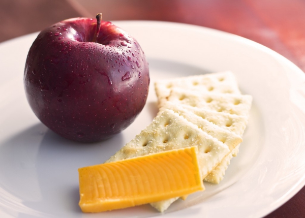 Militär Diät – Verliert man wirklich 5 kg in einer Woche apfel käse und crackers gesund abnehmen