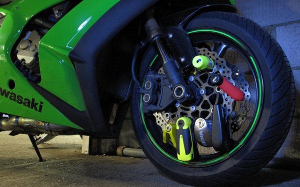 Sicherheit für Motorradfahrer Welcher Motorradschloss schützt am besten motorrad und moped vor diebe schützen