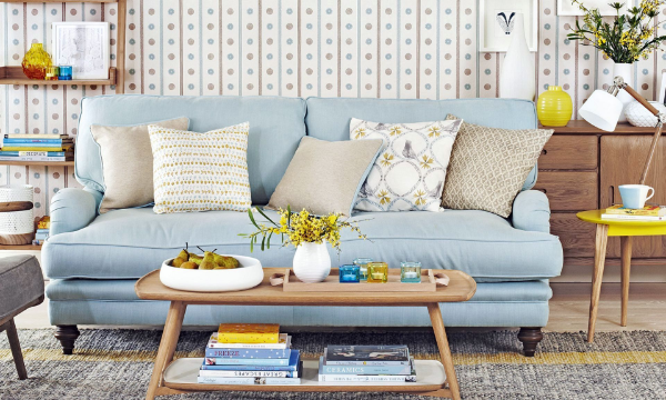 Sommerdeko Ideen - schönes blaues Sofa