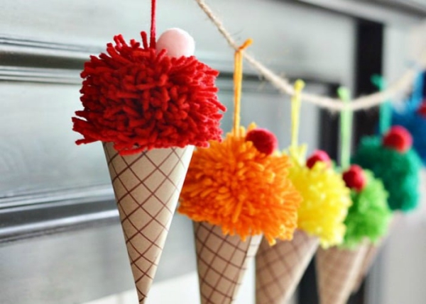 Sommerdeko basteln mit Kindern – 60 frische Ideen zum einfachen Selbermachen girlande wimpelkette eiscreme regenbogen