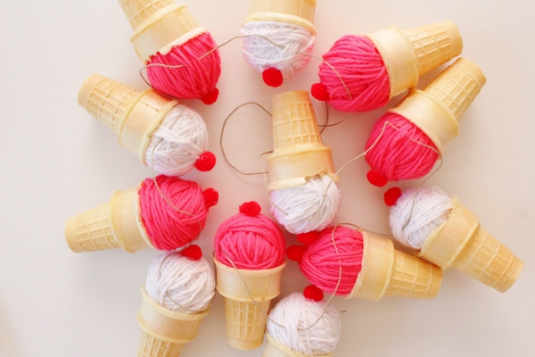 Sommerdeko basteln mit Kindern – 60 frische Ideen zum einfachen Selbermachen girlande wimpelkette eiscreme
