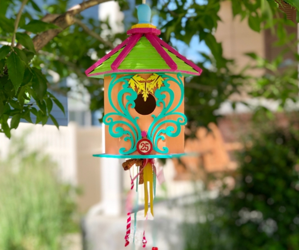 Sommerdeko basteln mit Kindern – 60 frische Ideen zum einfachen Selbermachen vogelhaus deko bunt