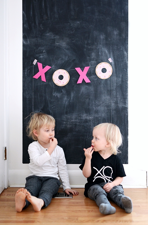 Wimpelkette basteln mit Kindern – Anleitung und Ideen zum Selbermachen xoxo girlande kleinkinder einfach