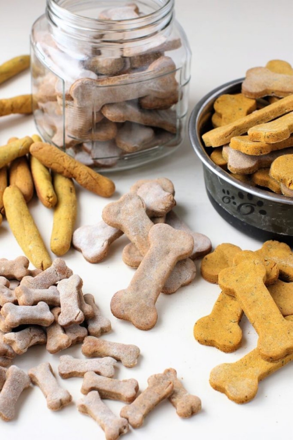 Gesunde Hundekekse zum Erziehen und Belohnen unterschiedliche kekse klein groß