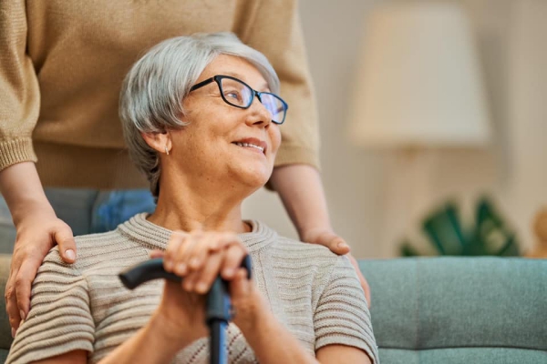 24-Stunden-Betreuung zu Hause oder lieber Pflegeheim Was ist wirklich besser senioren pflege von profis