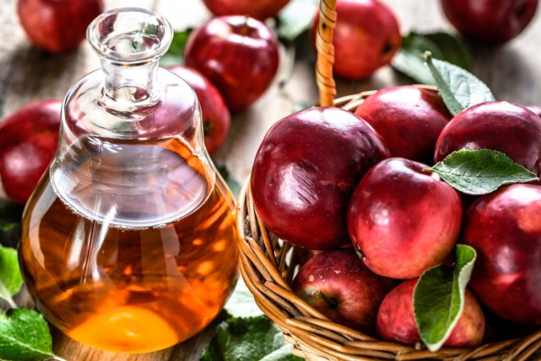 Apfelessig Diät – Wie gesund ist die Detox Diät wirklich natürlicher essig von frischen äpfel