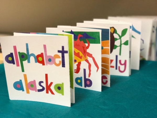 Leporello basteln – einfache Anleitung und künstlerische Ideen kinderbuch alphabet lernen