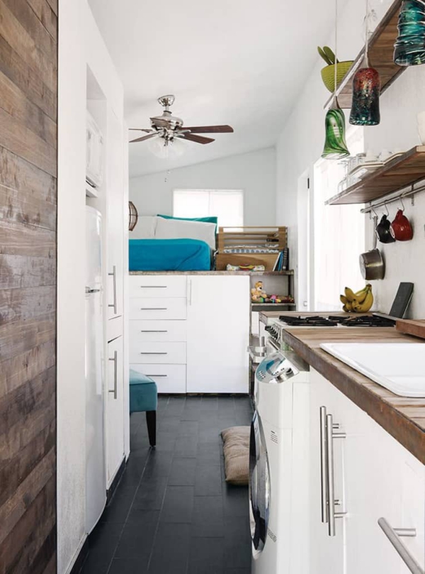 Mikro 20 qm Wohnung einrichten und sich trotz Größe wohl fühlen küche und flur wohnzimmer