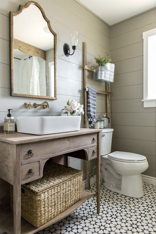 3 qm Bad einrichten – Tipps für ein funktionelles und stilvolles Badezimmer vintage retro bad altholz