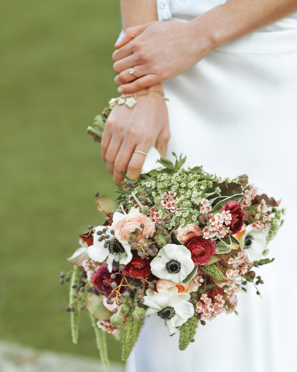 Brautstrauß Herbst – beliebtesten Blüten für die Vintage Hochzeit anemonen strauß schön modern