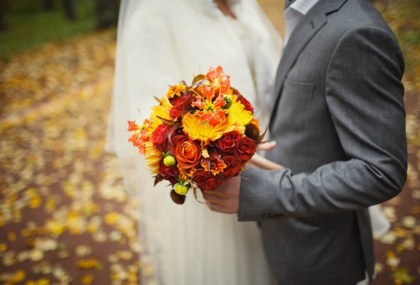 Brautstrauß Herbst – beliebtesten Blüten für die Vintage Hochzeit herbst fotografie hochzeit paar