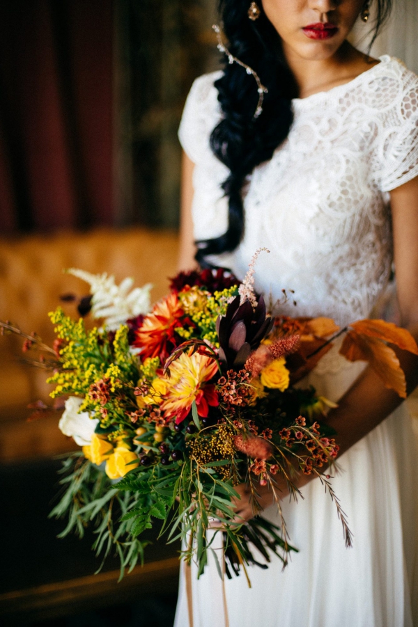 Brautstrauß Herbst – beliebtesten Blüten für die Vintage Hochzeit herbst laub strauß klassik