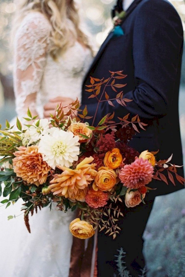 Brautstrauß Herbst – beliebtesten Blüten für die Vintage Hochzeit hübscher strauß für die hochzeit